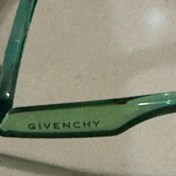 Givenchy GV40051I Sunglasses - Picture 5 of 9